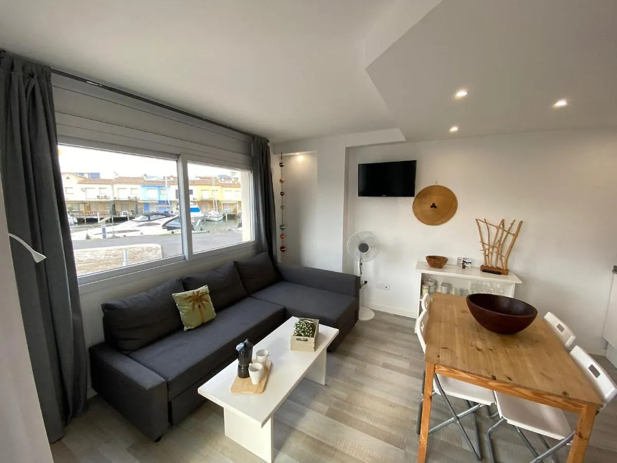 Apartamento Vista Canal Apartment Roses 0*,  Spain